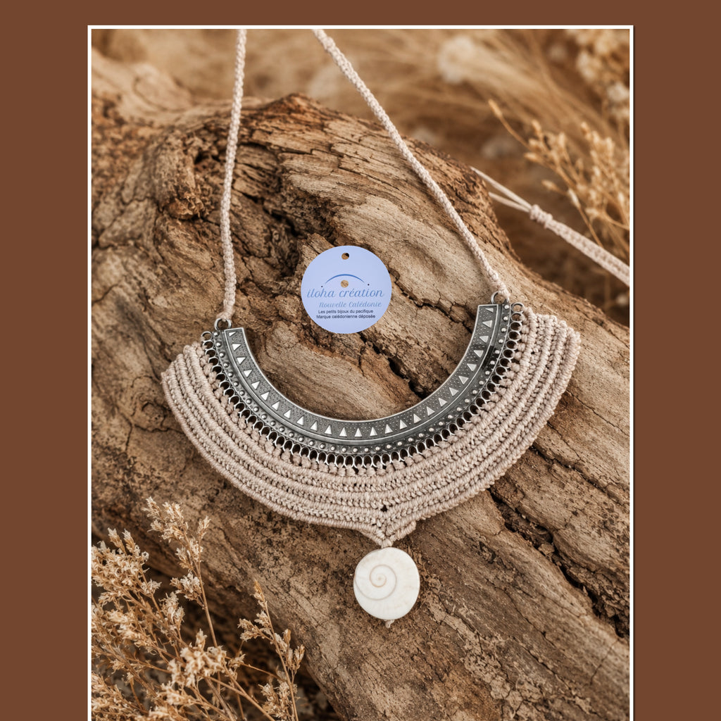 Collier Fait Main | Macramé & Œil de Sainte-Lucie | Pièce Unique