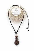 Collier YATE 5 pierre volcanique marron & empreinte d'oursin crayon avec sable de Nouvelle Calédonie