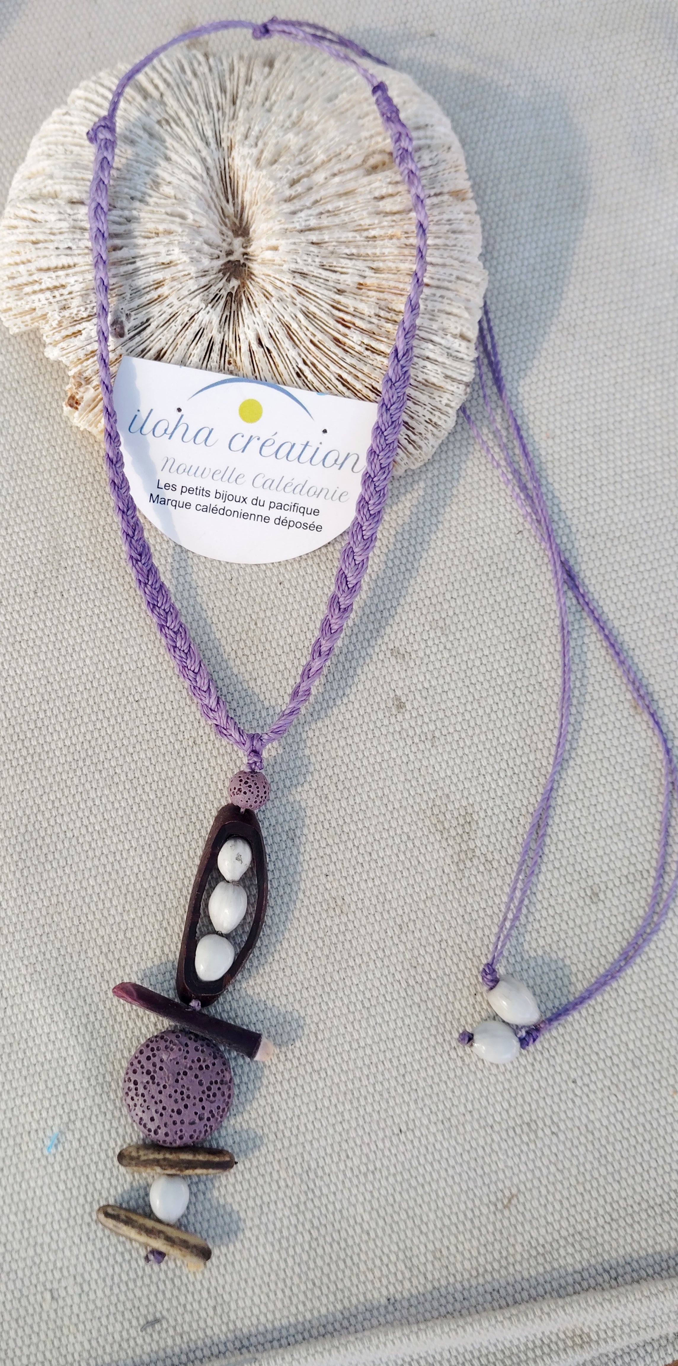 Collier FAÎTIÈRE 2 graine de Wawa tranché