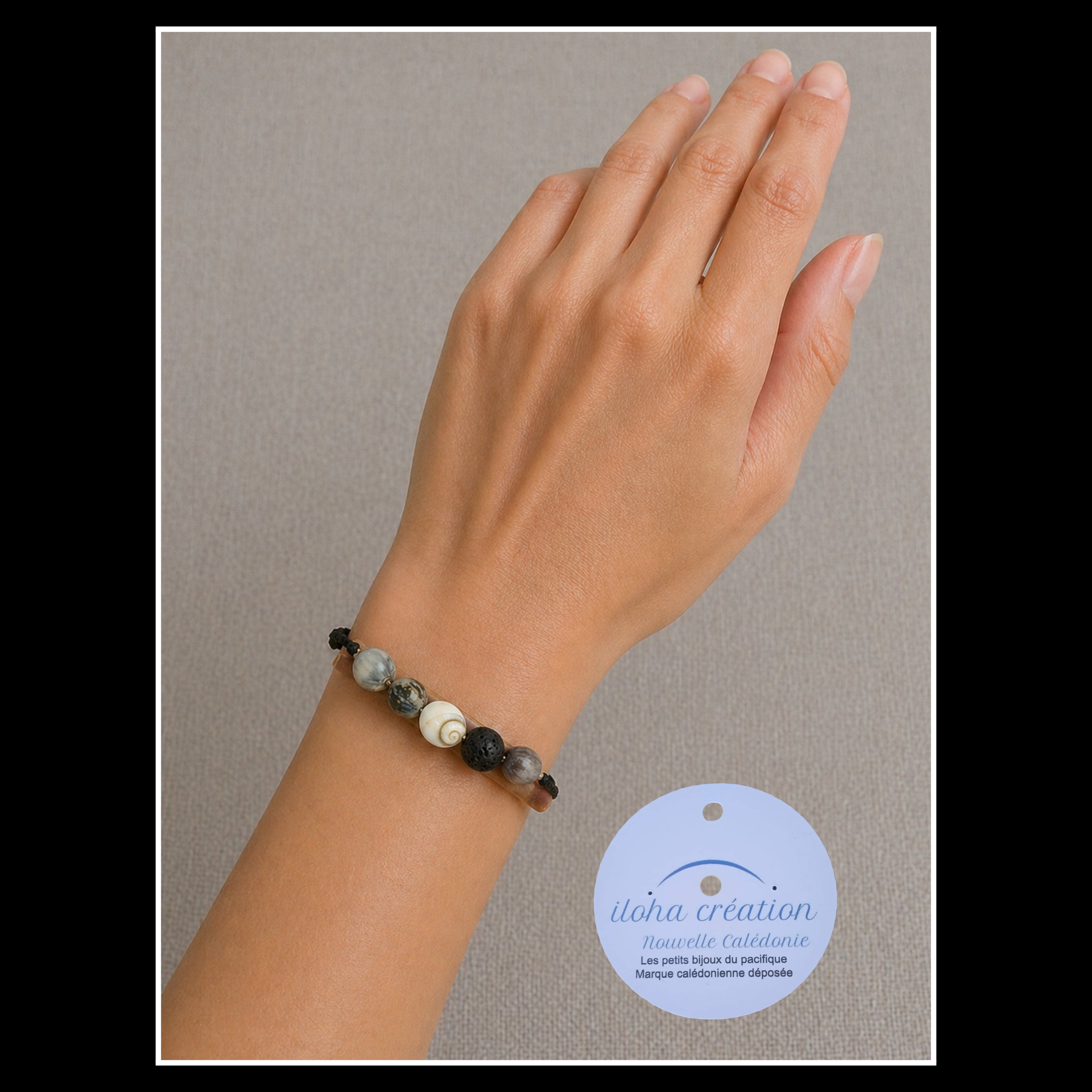 Bracelet  artisanal  spiral POE2 avec pierre volcanique noir